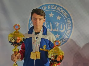 Нижегородский спортсмен стал абсолютным чемпионом Европы по кикбоксингу в категориях «креатив с оружием» и «креатив без оружия»
