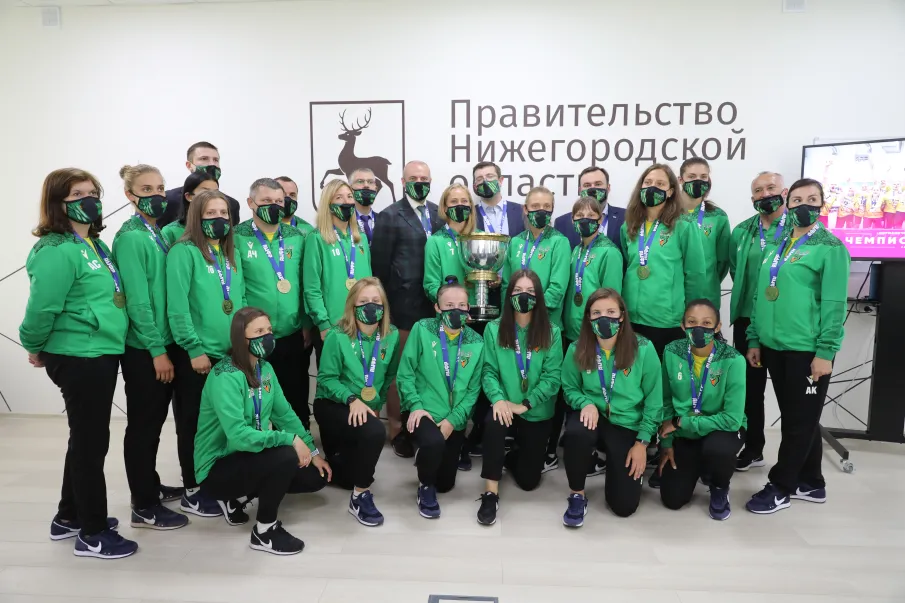 Глеб Никитин поздравил женскую команду «Норманочка» с победой в чемпионате России по мини-футболу