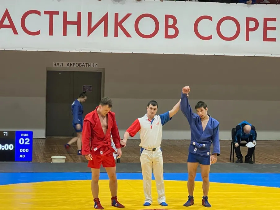 Более 400 спортсменов из 37 регионов страны приняли участие  в Первенстве России по самбо