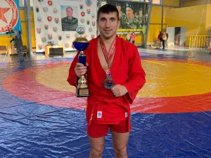 Нижегородец Александр Саликов стал чемпионом в весовой категории 64 кг на Всероссийских соревнованиях по боевому самбо